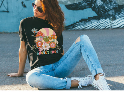 Retro Frog Cottage Core tshirt, Cute Mushroom shirt, Woman's Festival t shirt, Ladies Concert Tee